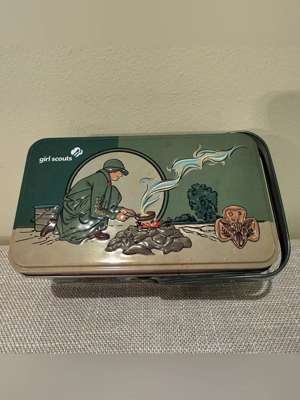 Girl Scouts Nostalgic 1920s Metal Tin Storage Box Lunchbox Handle⁠